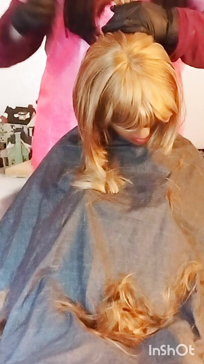 Julia păpușă sexuală sclavă ebony cu bob blond