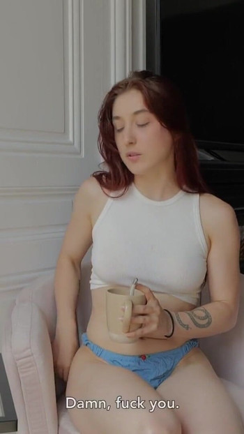 "Joi fr - oda arkadaşım beni porno izlerken yakalıyor, ona önümde mastürbasyon etmesini söylüyorum" denmesinin ikonik anı