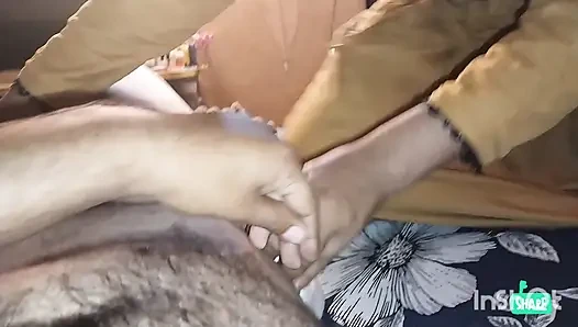 Bölüm 1 ateşli Pakistanlı evli kadın şehvetli ön sevişme ve meme sikişi gerçek amatör çift