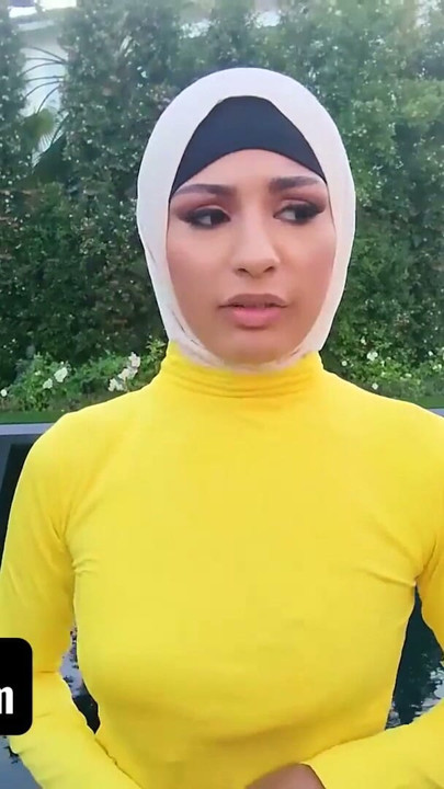 Tesettürlü kız Nina, Amerikan genç filmleri izleyerek büyüdü ve balo kraliçesi olmaya takıntılı | Klip 1