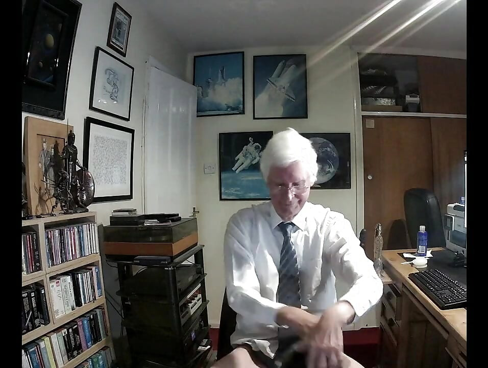 Slow Strip,chat and Edging