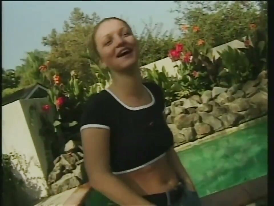 Vintage pussy fucking with blonde babe in the garden