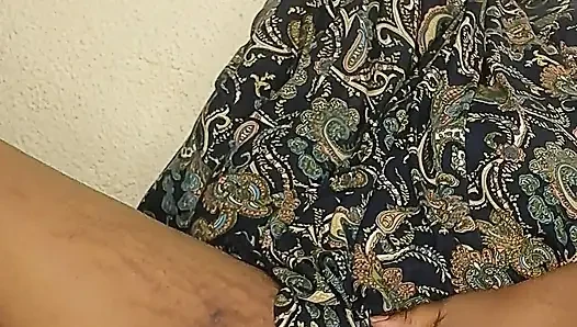 Arabian mom trying to squirt in her bedroom