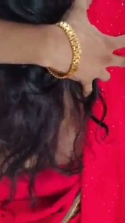 Indian hot  wife wearing saree husband come in home and fuck hard | Clip 1