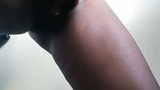 Di balik pintu