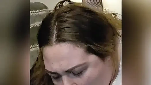 Pantat bahenol gadis kulit putih ini dientot habis-habisan sama abang tirinya sampai dicrot di dalam