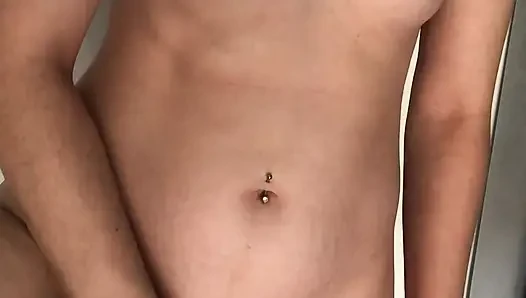 Little swaying of the hips