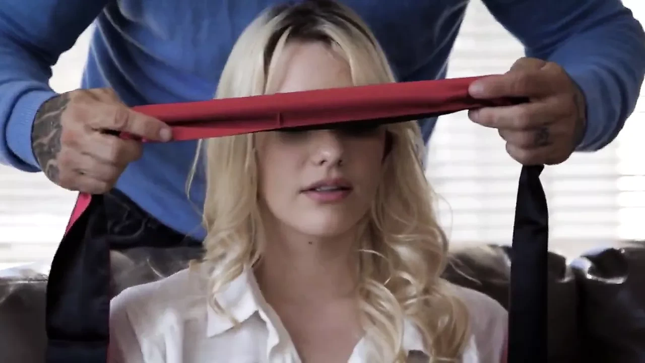 已婚金发妈妈和姐夫出轨