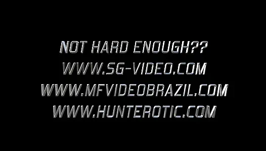 Удушение - забастовка татуированной крошки татуированная милфа Sophie Logan и Sarah Star