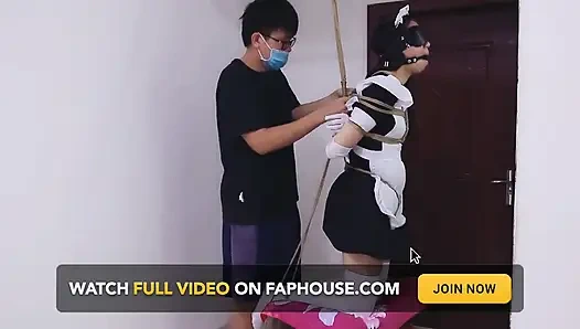 Whh02 - beyaz çoraplı ve gözleri bağlı, iplerle bağlı Çinli kız orgazm olmak için titreşiyor