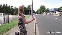 71-летняя волосатая бабушка трахается с немецким отчимом на кастинге