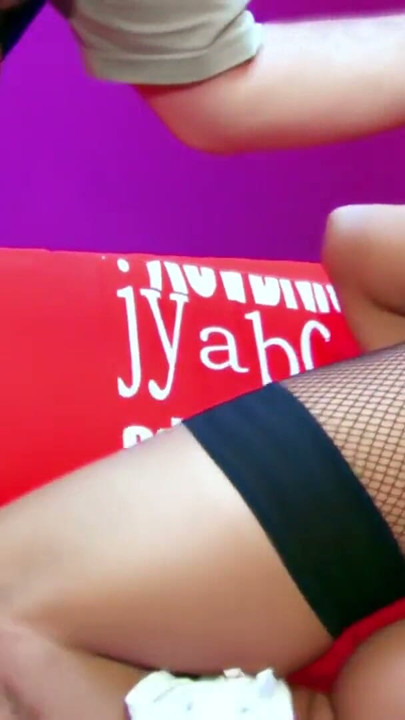 Anal-Fick mit der vollbusigen rothaarigen spanischen Pornostar Fayna Vergara | Clip 1