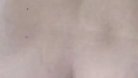 Kadın ona binerken amcığı ıslak