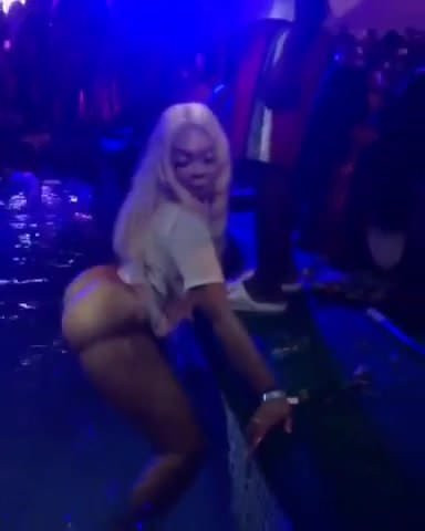 Ross's Caleb twerking hot & sexy in the club