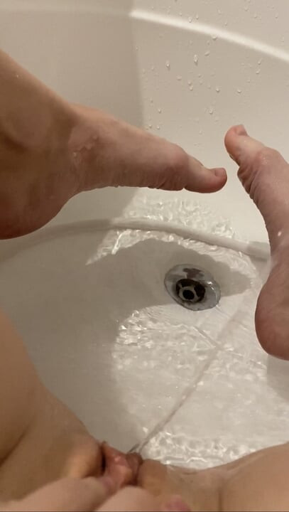 She can't stop fuck herself with fingers. Squirt time