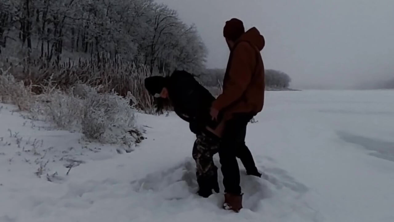 Capturados 3 vezes fodendo ao ar livre