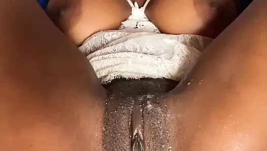 Herkes dolu olsun daha fazlasını istememe neden olan kremsi amcık