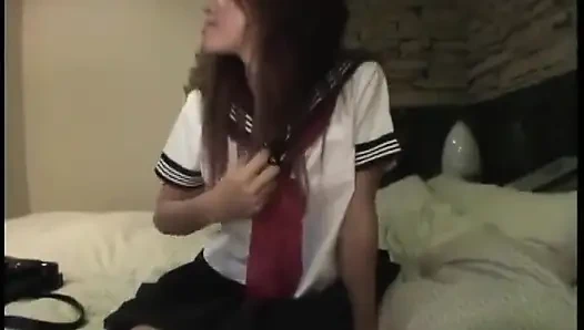 Gadis semok lagi asik dientot habis-habisan sama kontol besar