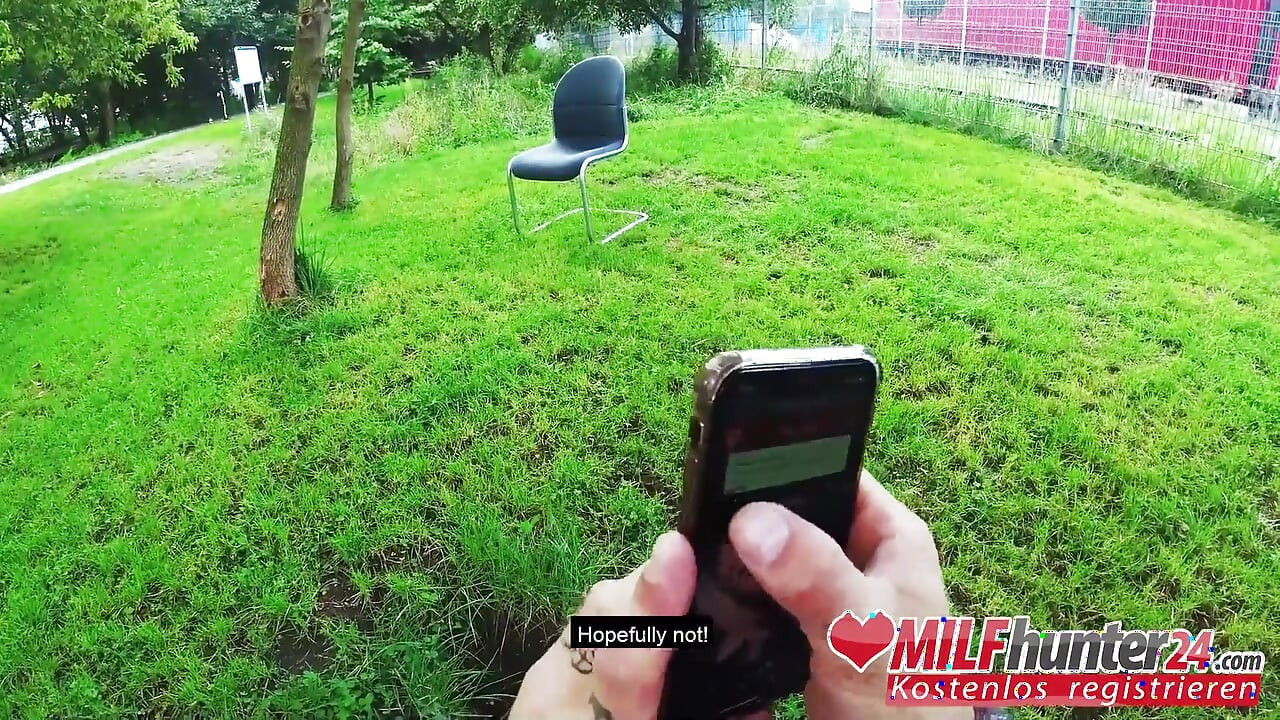 Hẹn hò hư hỏng cho Harleen van Hynten trong công viên! Milfhunter24
