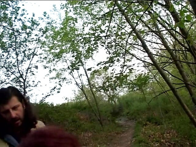 La mamma di andrea nel parco fa sesso con giovani gay
