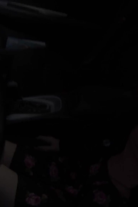 Thsi zenci adam kızıl saçlı Abby Rain'i sikiyor ve dölünü besliyor