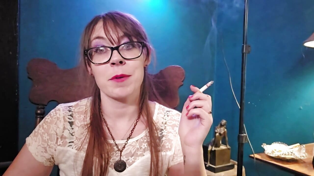Απλά καπνίζω πολλά τσιγάρα