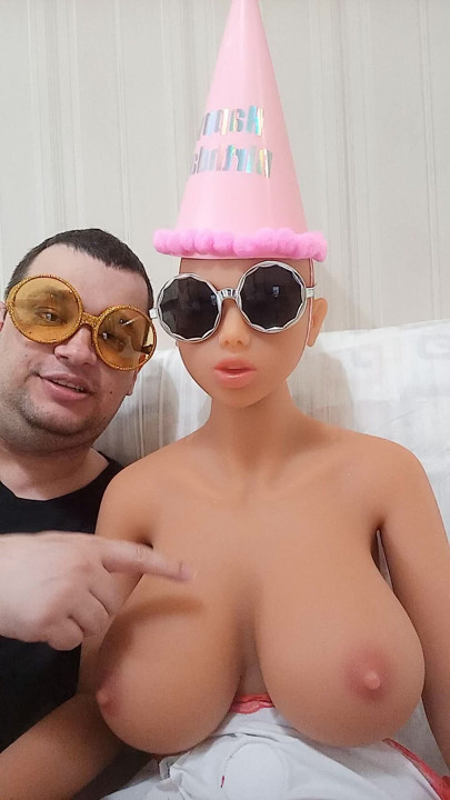 Vasile Mondialu blonde good Romania with glasses 3 D videochat 69