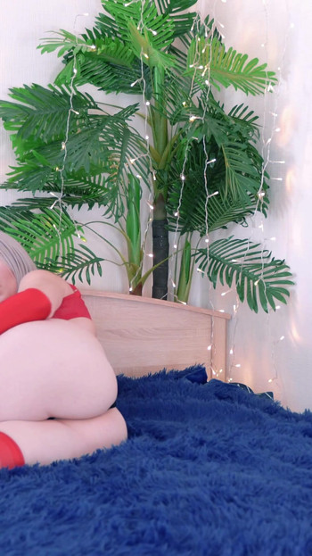 Must-share moment from "Sexy stockings and lingerie tease plus size model video"
