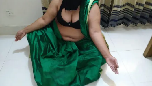 Free Saree Aunty Porn Videos | xHamster