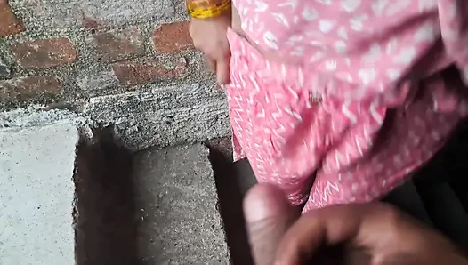 Genç Hintli kadın arkadaşıyla