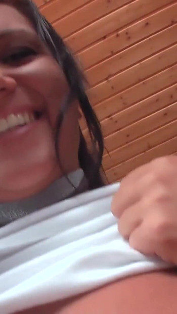 Stunning moment from "Novinha no frio aceitou fazer porno com o vizinho amador"