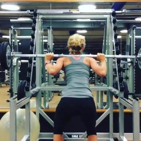beautiful german moderator liftig weight