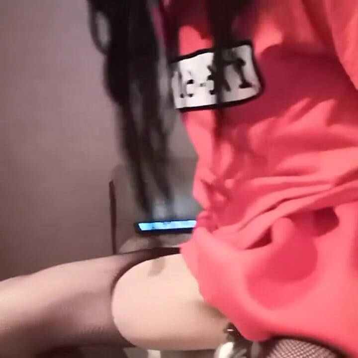 نحيف Crossdresser الاستمناء الشرجي