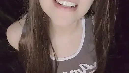 Gadis imut latina menggodamu untuk ngentot memek sempitnya