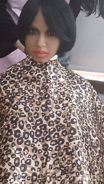 A preview of what's to cum, Julia modeling haircutting capes