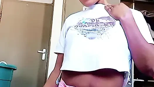 Seksi dans seni sevdiğim günün tadını çıkarıyor