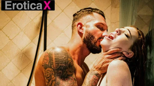 Eroticax - les préliminaires torrides sous la douche mènent à une baise dans la chambre