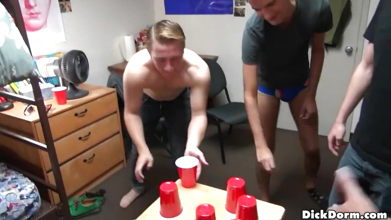 Reality Dudes - These Guys Figure Out How to Make Money Real Quick with Dick Dorm
