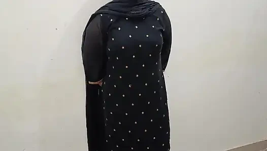 Indian College Babe Was Meet Boyfriend After Five Yers Ago and Fucking Hard in Doggy Style Outdoor