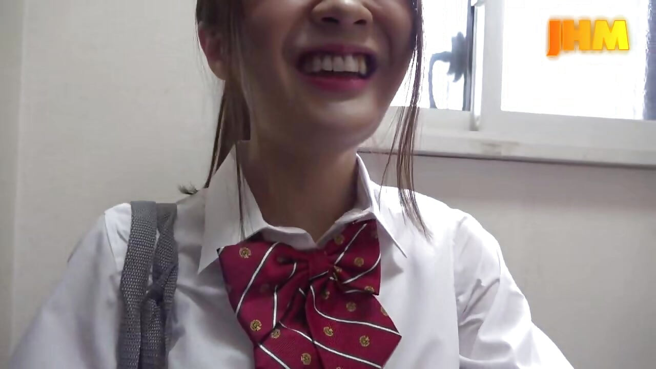 Все мои давки в униформе, соблазняющие меня безостановочно - моя безнадёжная фантазия! -a