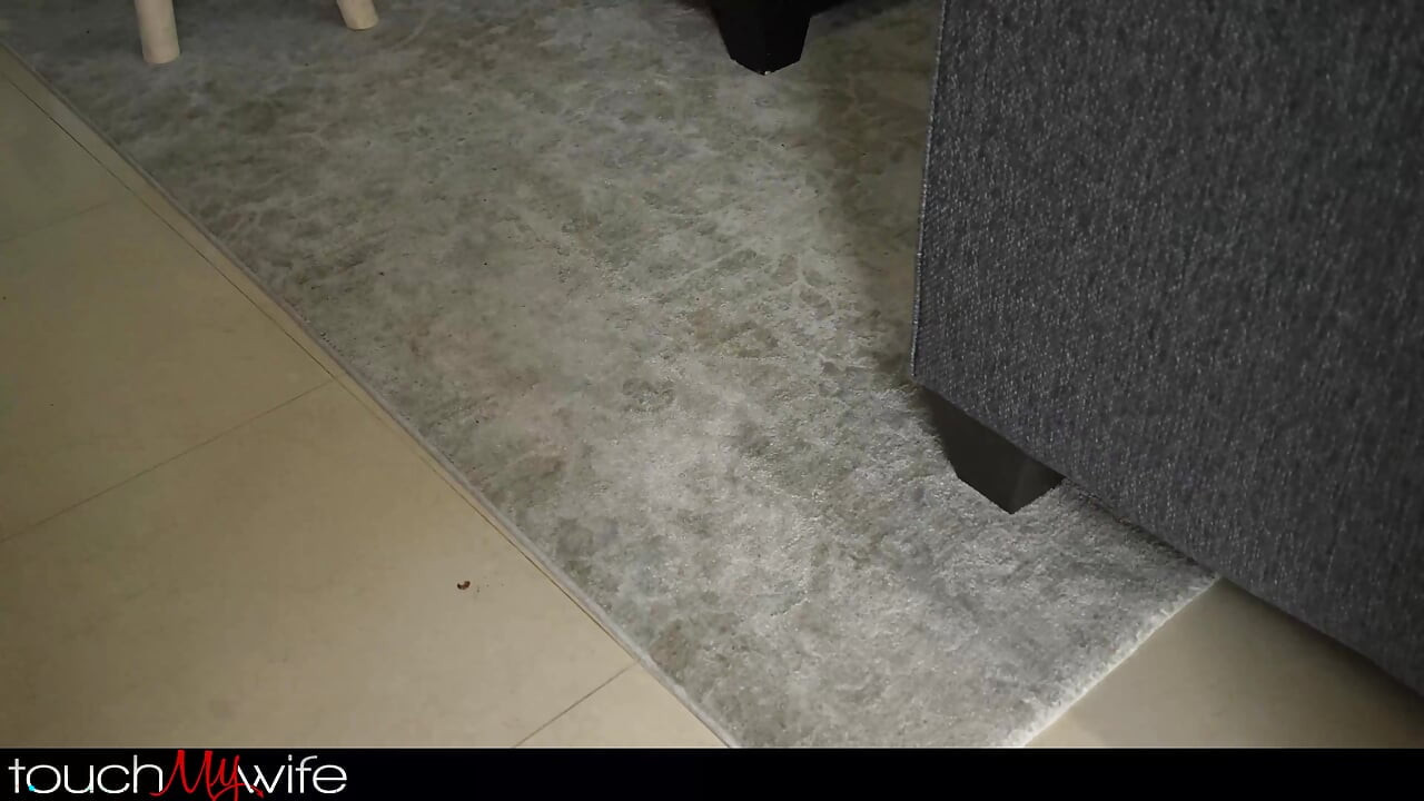 TouchMyWife - Petite Blonde Cheating Wife Caught! - Evelyn Payne
