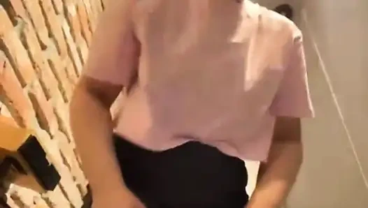 Masturbating in the gym with jucielussie