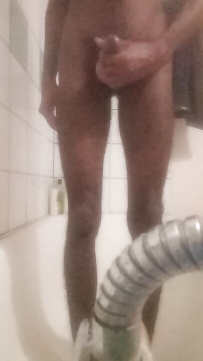 Jim ช่วยตัวเองและระเบิดน้ําแตกเยอะมาก