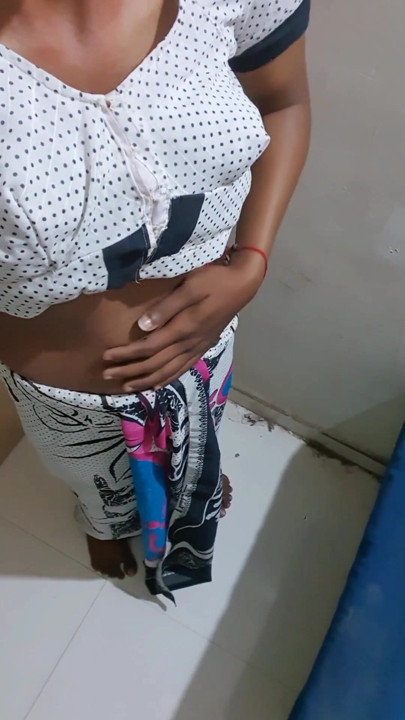 Sexy Cd in White Sareee.... | Clip 2