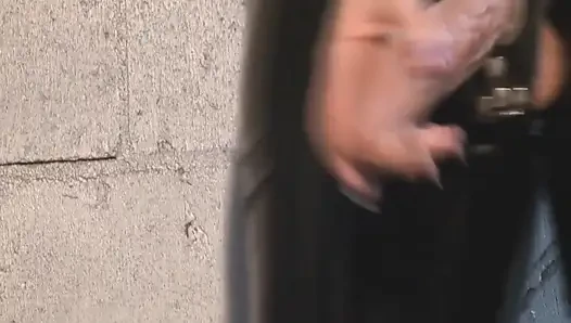 Senin yarağıma nasıl tapacağını öğreneceksin