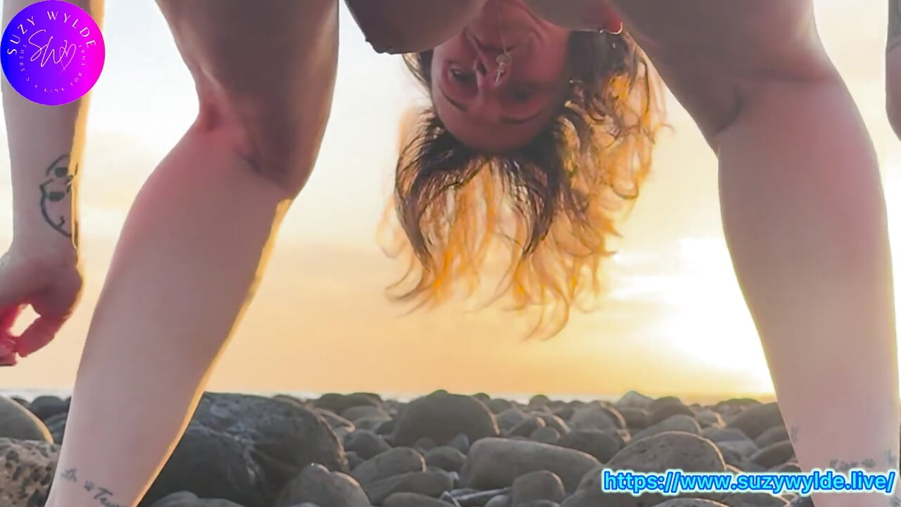 Esguicho à beira-mar Com Suzy Wylde