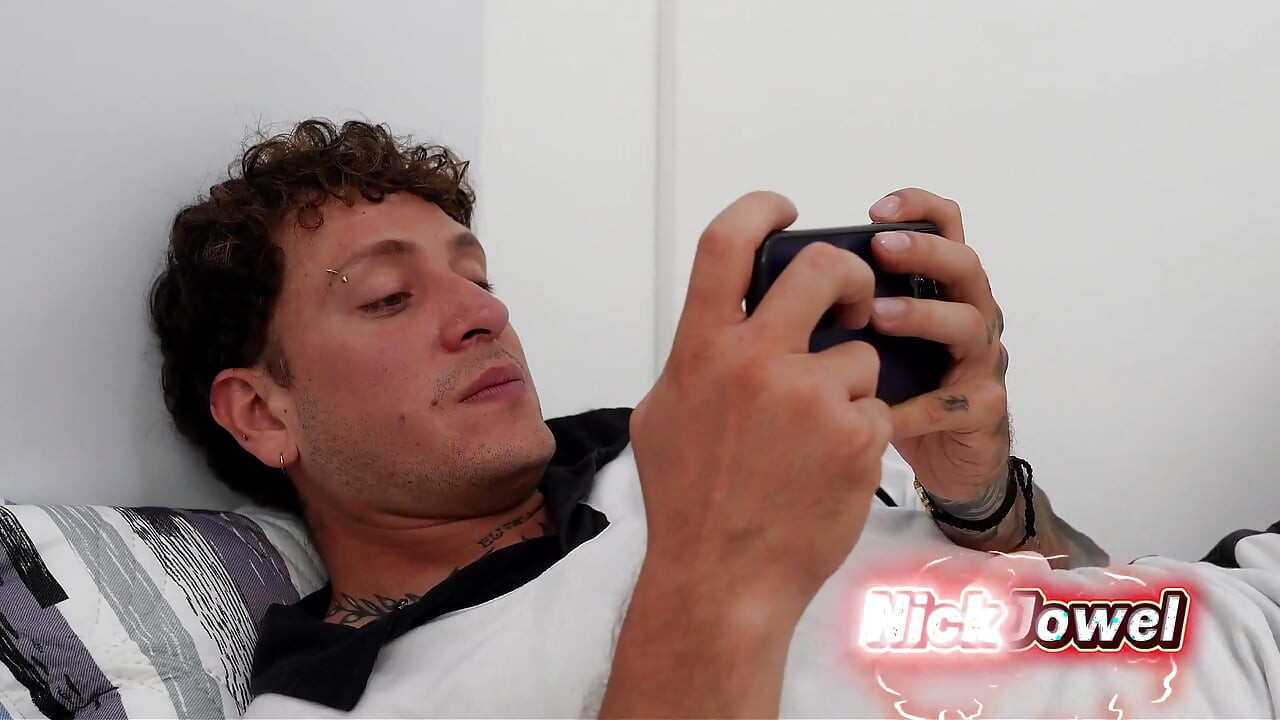 Doctor's Recommendations: I Fuck Sick Gamer to Relieve His Pain - Karen Sleent & Nick Jowell