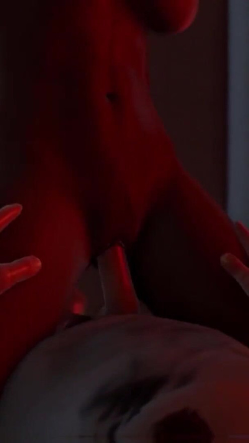 Fata exotică senzuală este o terapie cu bătrân | Clip 2