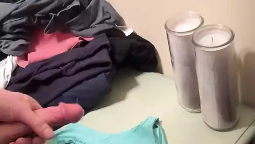 Cumshot üzerinde milf külot