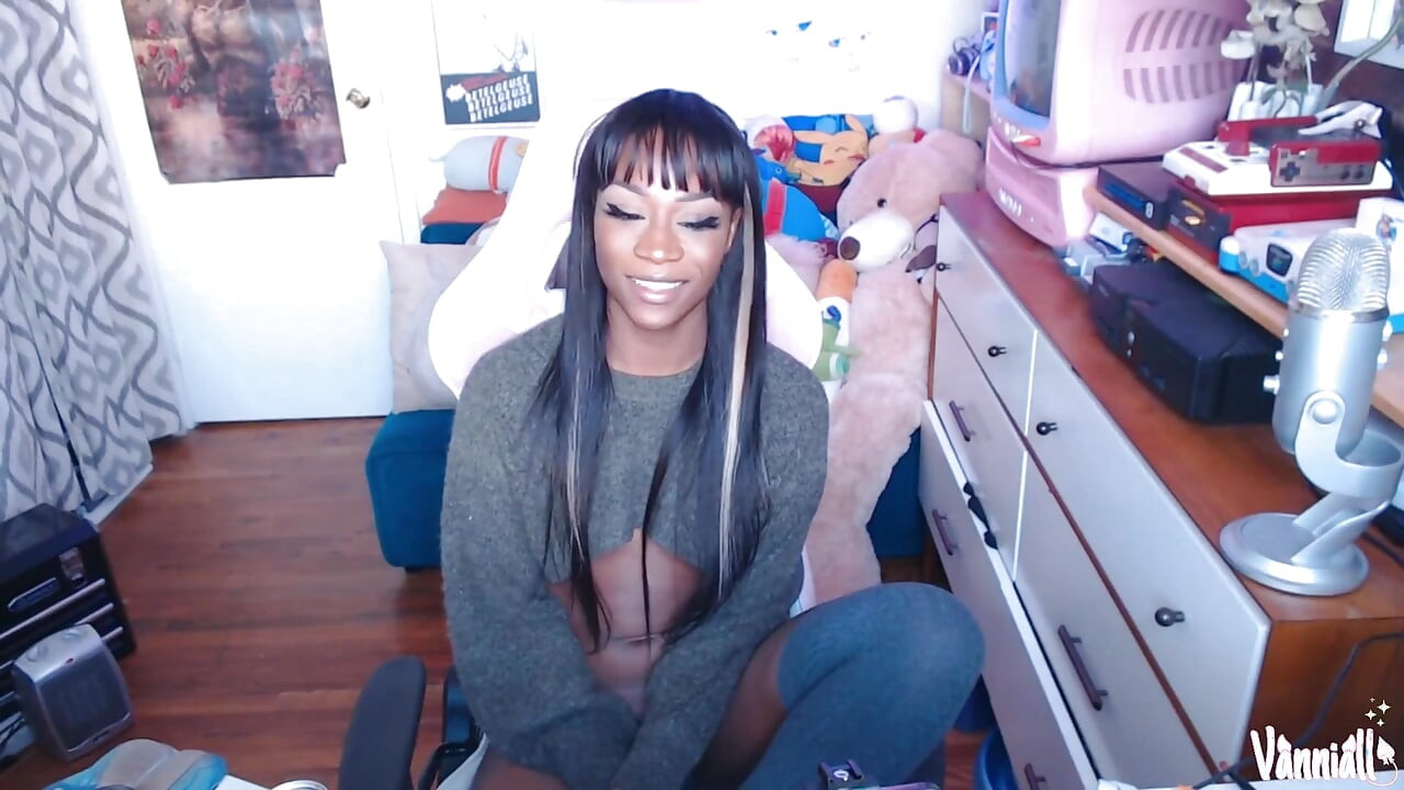 Gooning My Huge Tgirl Dick to Cum on My Face - Vanniall Edging Her BBC to a Thick Self-facial - Full Camshow